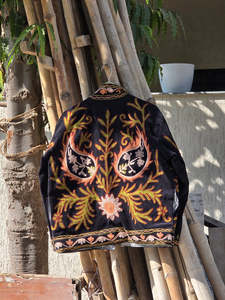 Veste en velours brodée à la main, style Suzani, artisanat bohème, manches longues, mode indienne pour femmes, vente en gros - Product Image 2