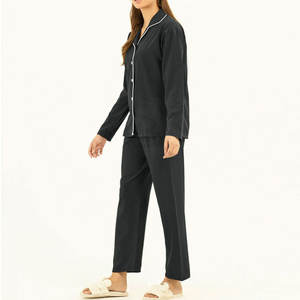 Ensemble de pyjamas pour femmes au design unique et de haute qualité, 2 pièces, respirant, léger, vêtements de nuit pour femmes, fabriqué au Pakistan - Product Image 2