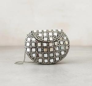 Bolso de Mano de Diseño Moderno con Cadena para Damas, Bolso de Moda con Decoración de Flores y Cuentas Hechas a Mano - Product Image 1