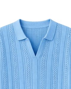 Polo tricoté bleu ciel personnalisé pour homme, manches courtes, maille torsadée, coupe ajustée décontractée pour l'été, fabricant OEM en gros - Product Image 3