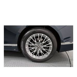 Genesis G80 2.5 Turbo AWD Essence 2024, 45 775 km, Boîte de vitesses automatique, Sièges en cuir, Caméra arrière, Volant à gauche - Product Image 5