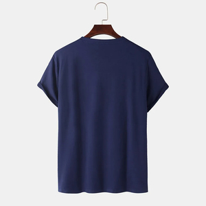 ผู้ส่งออกเสื้อยืดผ้าฝ้ายพิมพ์ลายตามสั่งสำหรับผู้ชายที่ผลิตในปากีสถาน นำเสนอสินค้าให้กับร้านขายเสื้อผ้า - Product Image 2