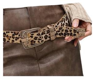Cinturón de Mujer Vintage OEM 2026, Cinturón de Moda con Hebilla de Aleación Floral, Cinturón de Cuero PU con Estampado de Leopardo para Damas - Product Image 5