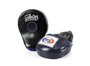 เป้าซ้อมโค้งหนังคุณภาพสูงยี่ห้อ Fairtex สีดำ สำหรับฝึกซ้อมมวยไทย คิกบ็อกซิ่ง MMA - Product Image 3