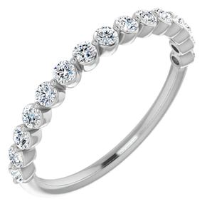 Bague empilable en moissanite à une seule griffe de 2 mm en argent sterling 925, pour fiançailles, mariage, anniversaire, promesse, cadeau élégant - Product Image 1