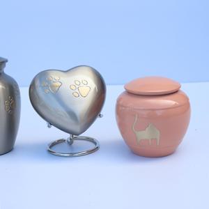 Top Quality Brass Pet Urns for Ashes Engraved Cat Urn Pink Cremation Urns for Pet Ashes Brass Pewter Handcrafted Pet Urn - Product Image 5