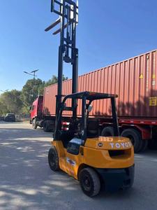 Montacargas Diésel Usado TOYOTA7F30, Capacidad de Carga de 3 Toneladas, Mástil de Dos/Tres Etapas, Tracción 4x4 Todoterreno, Modelo 2022, Fabricado en Japón, Venta Económica - Product Image 3