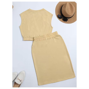 Ensemble haut court jaune sans manches et jupe crayon assortie pour femme, tenue confortable en coton deux pièces pour un usage décontracté - Product Image 3