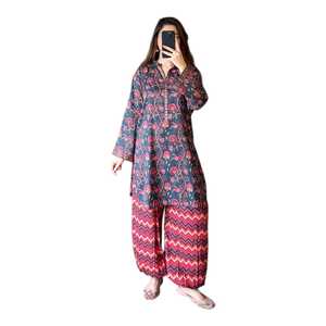 Ensemble de 2 pièces en tissu lawn imprimé, collection été pour femmes, vêtements indiens et pakistanais, tissu lawn doux et respirant, vêtements décontractés - Product Image 1