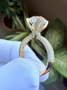 Anillo de Diamantes de Lujo con Forma Redonda, Acabado en Oro Amarillo, con Piedras Laterales, Diseño de Lágrima, Anillo de Boda Elegante para Mujer, Joyería Fina - Product Image 3