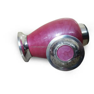 Urna Funeraria Americana de Latón para Cenizas Humanas o de Mascotas, Capacidad de 200 Pulgadas Cúbicas, Diseño Personalizable, Suministros Funerarios de Confianza - Product Image 3