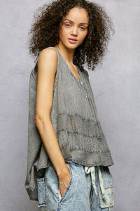 Camiseta sin mangas con cuello redondo y botones POL con contraste de crochet - Product Image 3