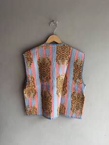 <b>Quilted</b> Tiger Print Vest Women's V-Neck Sleeveless <b>Jacket</b> Summer Animal <b>Pattern</b> Patch Pocket Outerwear GIFT FOR HER - Product Image 6