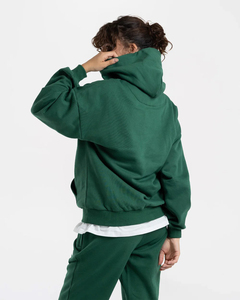 Sudadera con capucha de invierno para mujer, personalizada, de alta calidad, al por mayor, con hombros caídos, bolsillo tipo bolsa, puños acanalados y parte delantera con acabado stonewashed. - Product Image 2