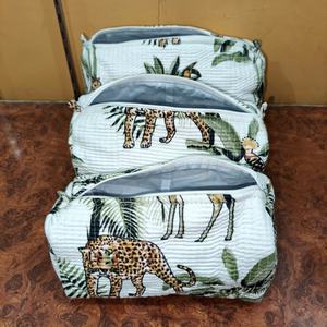 Pochette de maquillage matelassée 100 % coton, design tendance, réutilisable, légère, multifonctionnelle, écologique, avec fermeture éclair, pour ensemble de sacs - Product Image 2