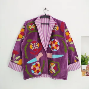 Chaqueta de terciopelo morado ciruela para mujer, estilo suzani, con bordado floral multicolor, estilo bohemio, para festivales. - Product Image 1