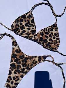 Conjunto de Bikini Personalizable con Micro Bra, Estampados de Frutas, Animales y Lisos, Decoraciones de Encaje con Pedrería, Logotipo en la Parte Delantera de la Cintura - Product Image 6