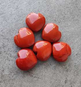 พลอยแจสเปอร์สีแดงธรรมชาติ รูปหัวใจ ทรงบริโอเลต คาโบชอง คุณภาพเกรดสำหรับทำเครื่องประดับ พลอยหลวม - Product Image 3