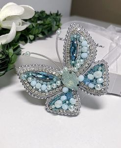 MD HANDICRAFTS MD-9905 Broche de Moda Hecho a Mano con Bordado, Lentejuelas, Perlas y Cristales, Elegante Diseño de Tulipán para Boda - Product Image 5