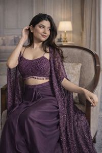 Lehenga de seda crepé premium de la boutique india, lehenga de diseñador estilo Bollywood, ideal para fiestas y bodas, el más vendido, moderno y festivo para mujeres. - Product Image 2