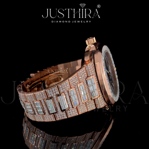 Montre en diamant Moissanite de qualité supérieure, entièrement sertie de pierres, design tendance et luxueux, avec précision, disponible au meilleur prix - Product Image 3