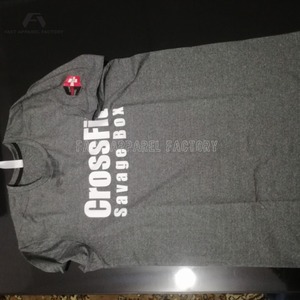 Nouveau t-shirt pour homme avec logo et style personnalisés, confectionné en tissu de coton doux et respirant, léger, durable, confortable, avec des coutures solides. - Product Image 5