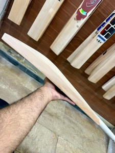 Batte de cricket Hoserz International de qualité supérieure, en saule anglais, légère, de qualité professionnelle, fabriquée à la main, pour le cricket à balle dure, 38/40 mm - Product Image 4
