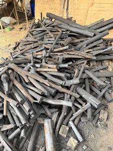 Carbón Vegetal Negro de Madera Dura de Vietnam para Parrilla, Combustión Limpia, Calor Estable de 3 a 5 Horas - Product Image 4