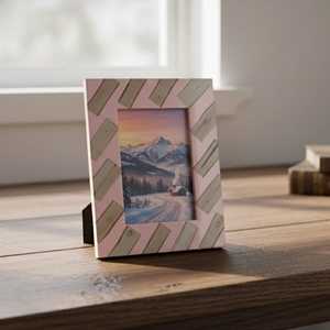 Cadre photo en résine fait main exclusif, motif personnalisé, taille sur mesure, design rectangulaire vertical, cadre photo de table noir et blanc de qualité supérieure - Product Image 4
