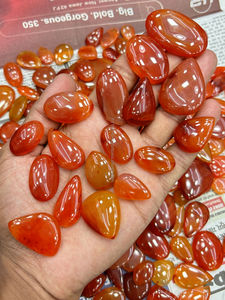 หินคาร์เนเลี่ยนคาร์เนเลี่ยนทรงหลังเบี้ยเกรด AAA หินอัญมณีหลวมขนาดเล็กคุณภาพสูง - Product Image 2