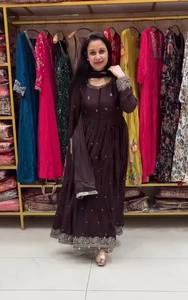Vestido Anarkali Morado de Moda para Mujer, Diseño Moderno, Manga Larga, Hermoso Traje Indio Pakistaní de Georgette - Product Image 2