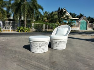 Ensemble de table et chaises de jardin en polyrotin moderne PRCF-096 pour l'extérieur - Product Image 5