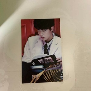 Photocard Coleccionable Limitada y Rara de Jin Seokjin del Álbum Especial de BTS Young Forever Dope - Product Image 1