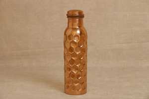 Bouteille d'eau marocaine en laiton faite à la main – Bouteille écologique non toxique et durable – Cadeau et décoration d'intérieur en cuivre pur - Product Image 2