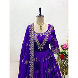 Vestido de fiesta de diseñador para mujer con Conjunto elegante Pent y Dupatta - Product Image 3