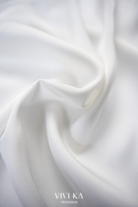 Débardeur en satin blanc sans manches pour femme, col rond, respirant, style décontracté d'été VIVI KA HELENA 100% polyester, plaque logo unie - Product Image 5