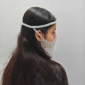 Voile de visage en chaîne d'aluminium fait main |   Coiffe Fantastique |   Masque de festival en chaîne |   Bijoux d'inspiration médiévale - Product Image 5