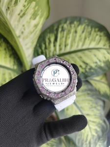 นาฬิกา Pragalbh Jewels แบบสั่งทำพิเศษ ประดับเพชรเต็มหน้าปัด สีชมพูและสีขาว พร้อมหน้าปัดแบบสั่งทำพิเศษ นาฬิกาประดับเพชรโมอิสซาไนต์ - Product Image 4