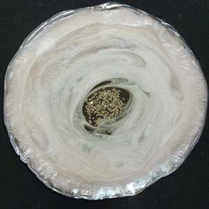 จานเรซิ่นตกแต่ง จานใส่เครื่องประดับ จานใส่กุญแจ รูปทรงไม่สมมาตร ขนาด 9 นิ้ว จานตกแต่ง งานแฮนด์เมด ของขวัญทางธุรกิจ สไตล์โมเดิร์น - Product Image 2