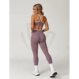 Nuevo Conjunto de 2 Piezas al por Mayor con Logotipo Personalizado, Sujetador Deportivo y Leggings Sólidos de Secado Rápido y Elasticidad en Cuatro Direcciones para Mujer - Product Image 4