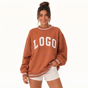 Sweat-shirt à col montant avec broderie personnalisée, pull ample à col haut pour femmes - Product Image 1