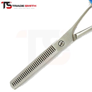 Tijeras de Peluquería Profesionales para Adelgazar el Cabello, Diseño Elegante, para un Acabado Preciso, Texturizado y Profesional - Product Image 4