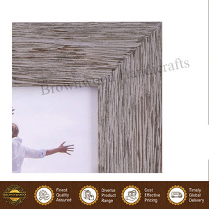 Cadre photo en bois de manguier massif de couleur gris antique, de qualité supérieure, fabriqué à la main, design moderne, décoration intérieure, en vente - Product Image 3