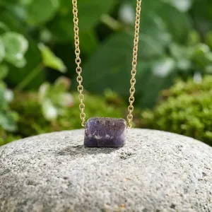 Collier en cristal de saphir bleu naturel brut, chaîne fine, fait main, fermoir mousqueton, pour usage quotidien, chaîne réglable - Product Image 5