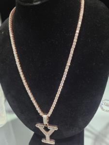 Cadena de tenis completamente cubierta de diamantes con colgante - Product Image 2