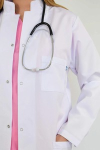 Bata Médica Blanca Minimalista con Cuello Alto, Túnica Profesional de Alta Gama para el Cuidado de la Salud, Elegante, de Manga Corta para Mujer - Product Image 5