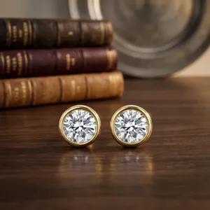 Boucles d'oreilles clous en diamant de laboratoire, taille brillant rond, serti clos, or massif 18 carats, bijoux fins, design personnalisé - Product Image 4