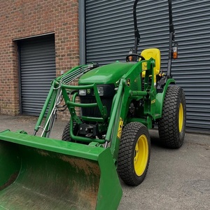 Compre un Mini Tractor John Deere 4WD con Cargadores, 90HP, Transmisión por Engranajes, Color Verde, Alta Productividad, para Uso en Jardines - Product Image 3