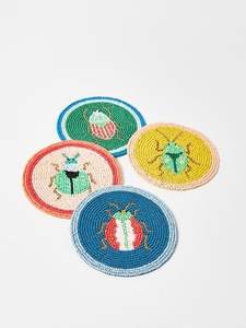 Posavasos de cuentas de vidrio hechas a mano de lujo, diseñados para añadir textura y color a las decoraciones modernas del hogar. - Product Image 5