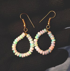 Boucles d'oreilles en opale éthiopienne naturelle multi-arc-en-ciel, argent et or 14 carats, cadeau pour elle - Product Image 3